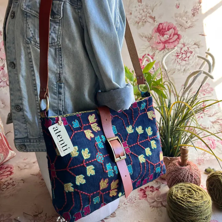 Montrose Fifi Dark Blue