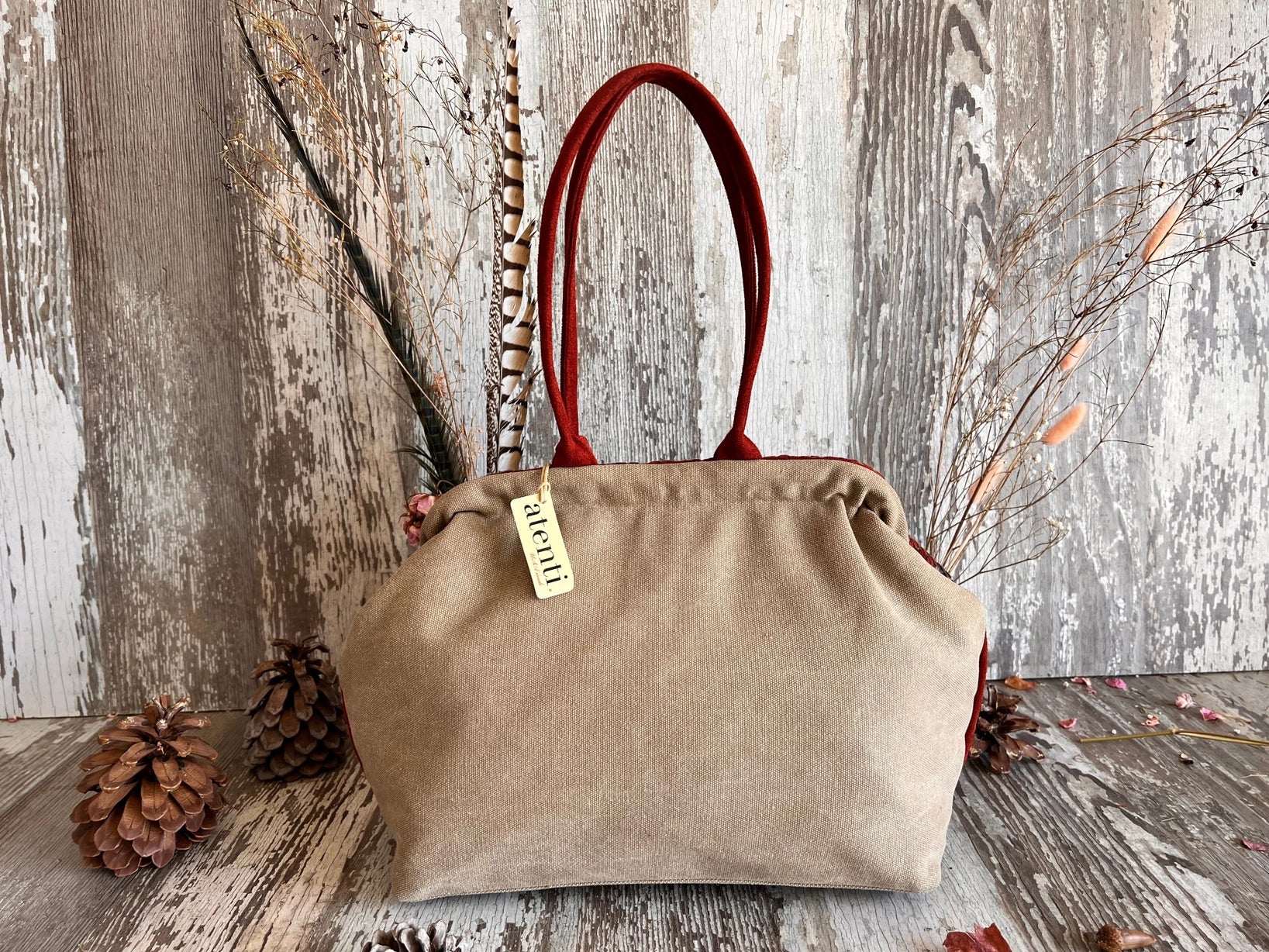 Stitches Molly, Atenti USA Handmade, Medium Embroidered Mary Poppins Snap Frame Bag Backside