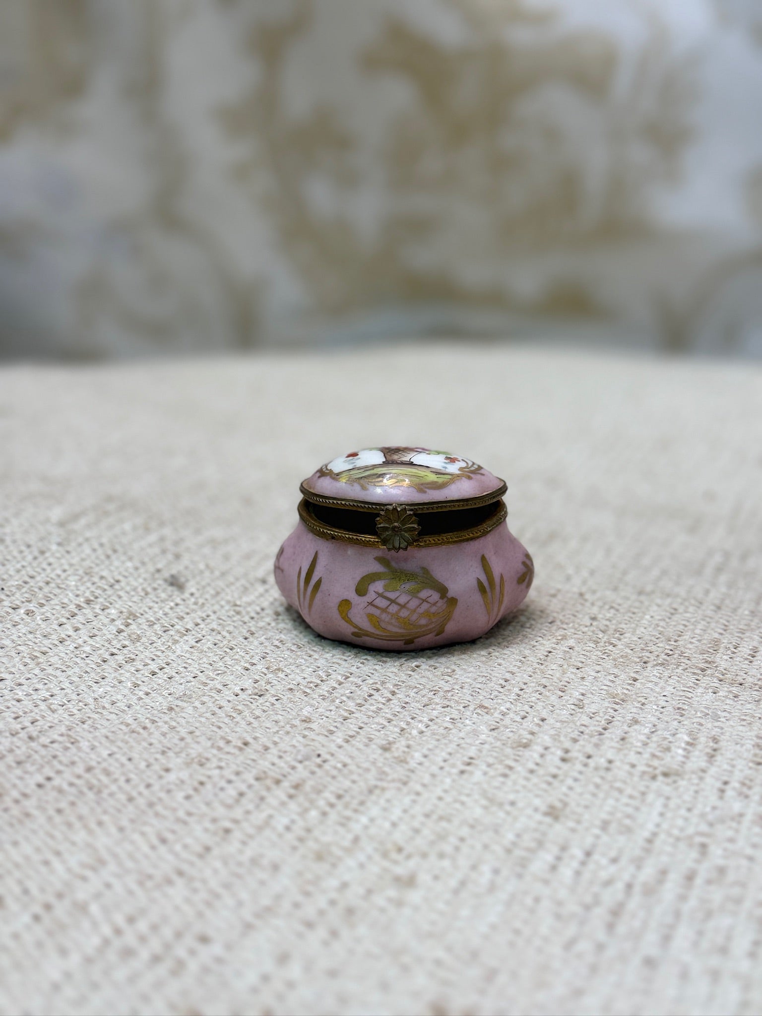 Hand Painted Porcelain Trinket Box Z.S. & Company - Bavaria 1890 - 1920