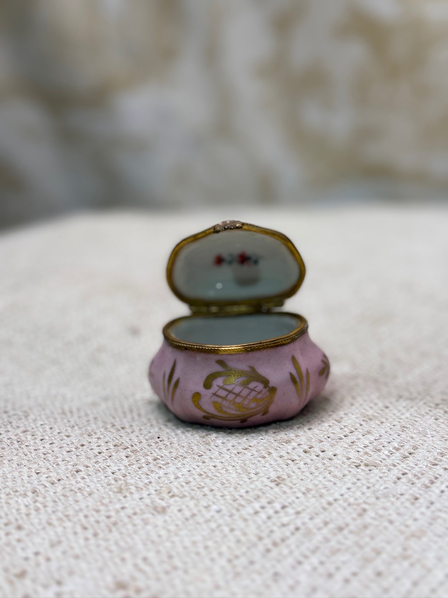 Hand Painted Porcelain Trinket Box Z.S. & Company - Bavaria 1890 - 1920 2
