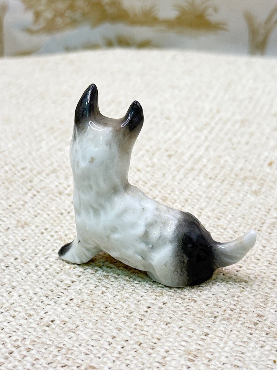 Small Scottish Terrier Figurine 3
