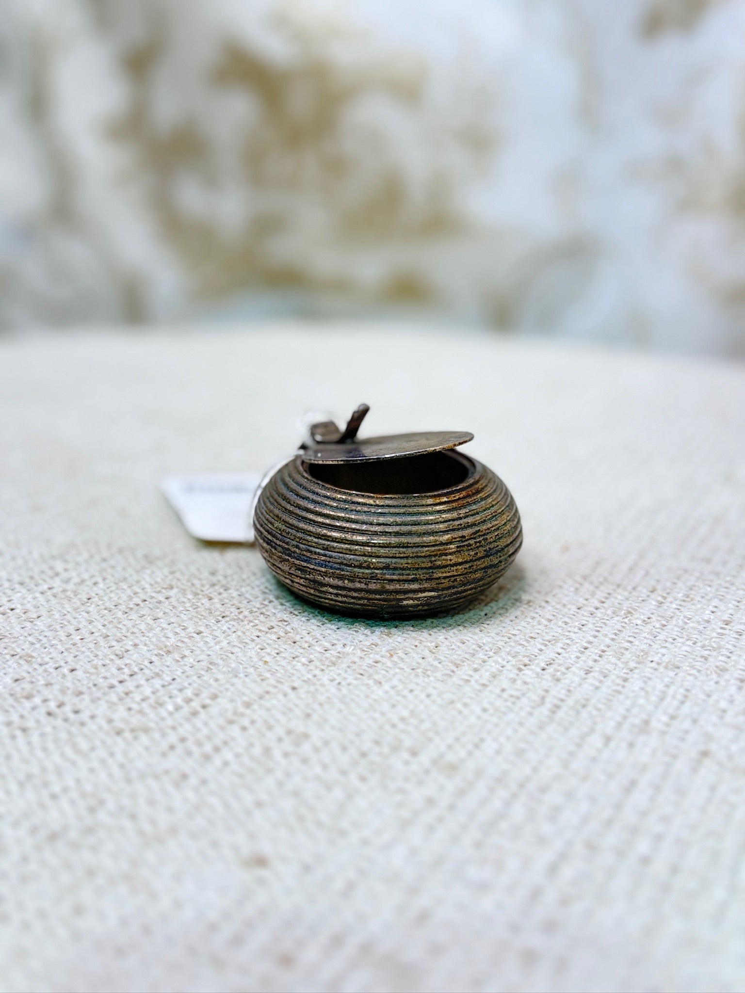 Vintage 1960s Portable Fliptop Ashtray - Silver