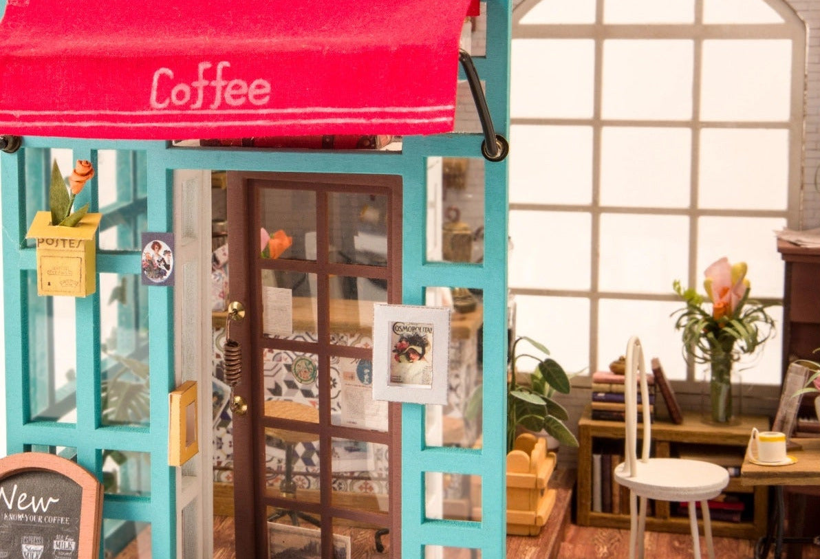 DIY Miniature House Kit: Simon's Coffee Close Up