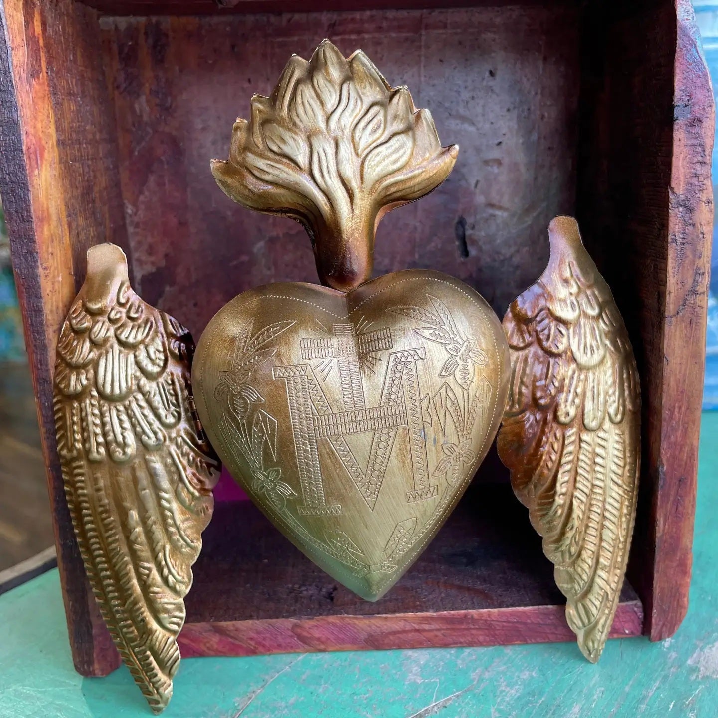 BM Sacred Heart Box with Wings 