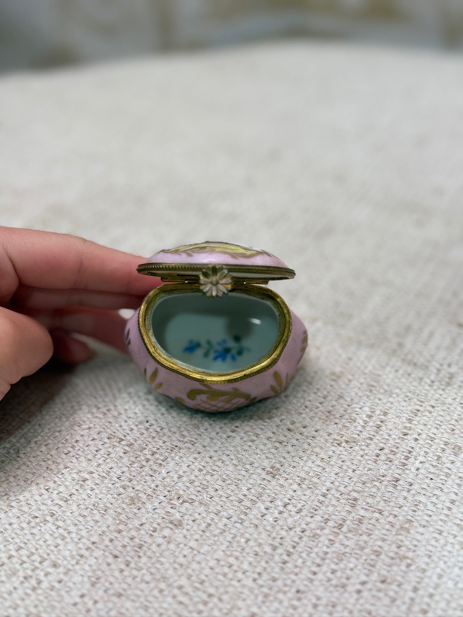 Hand Painted Porcelain Trinket Box Z.S. & Company - Bavaria 1890 - 1920 5