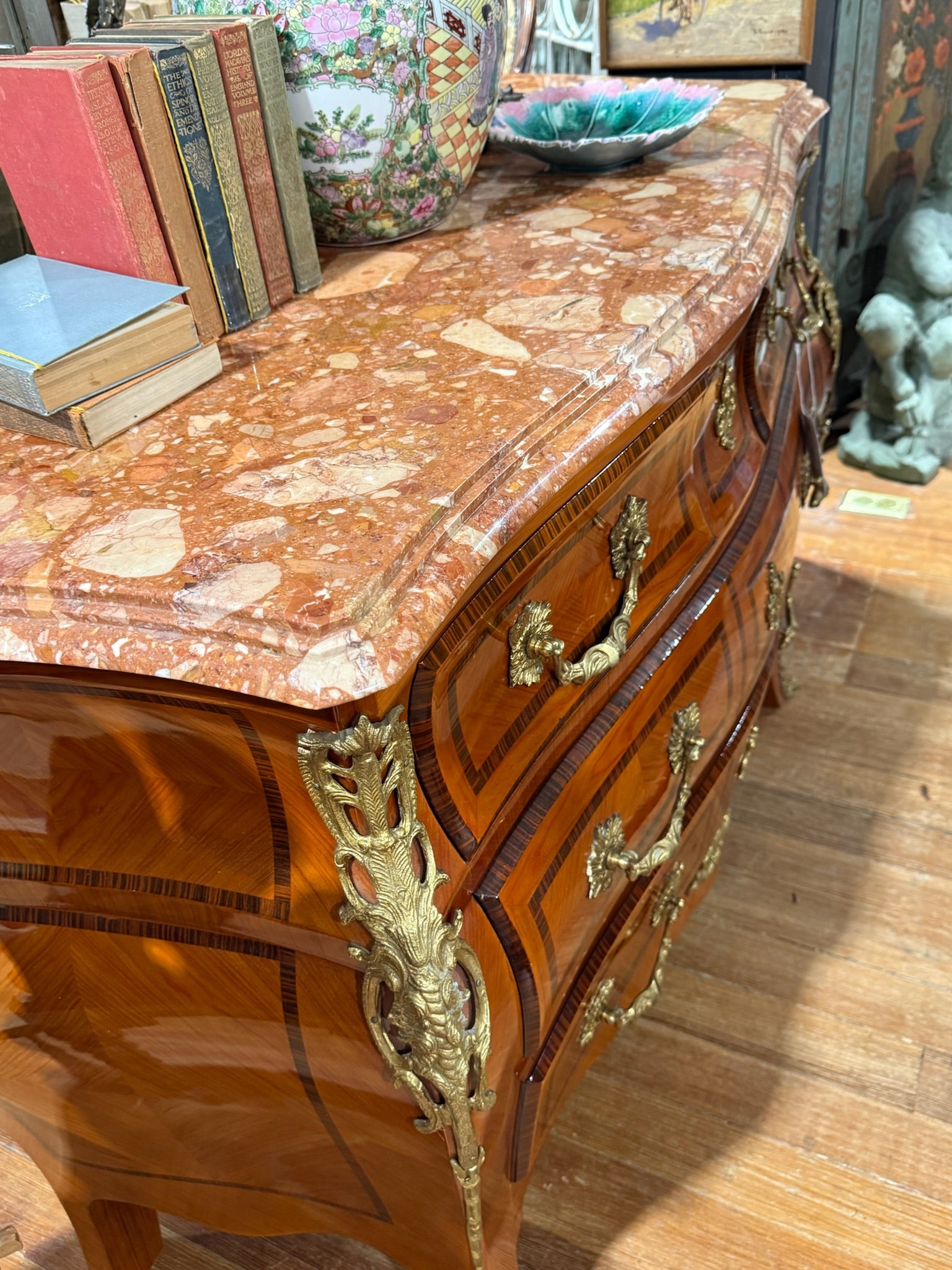 Vintage Italian Louis XV-Inspired Bombe Chest with Rosewood Veneer and Pink Marble Top 4